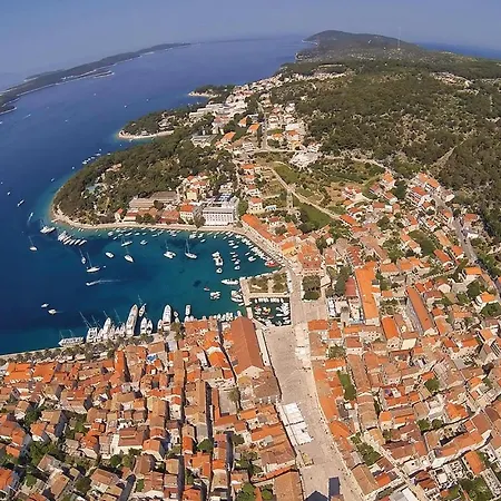 Apartment Stunning Apartment In Stari Grad With Wifi *